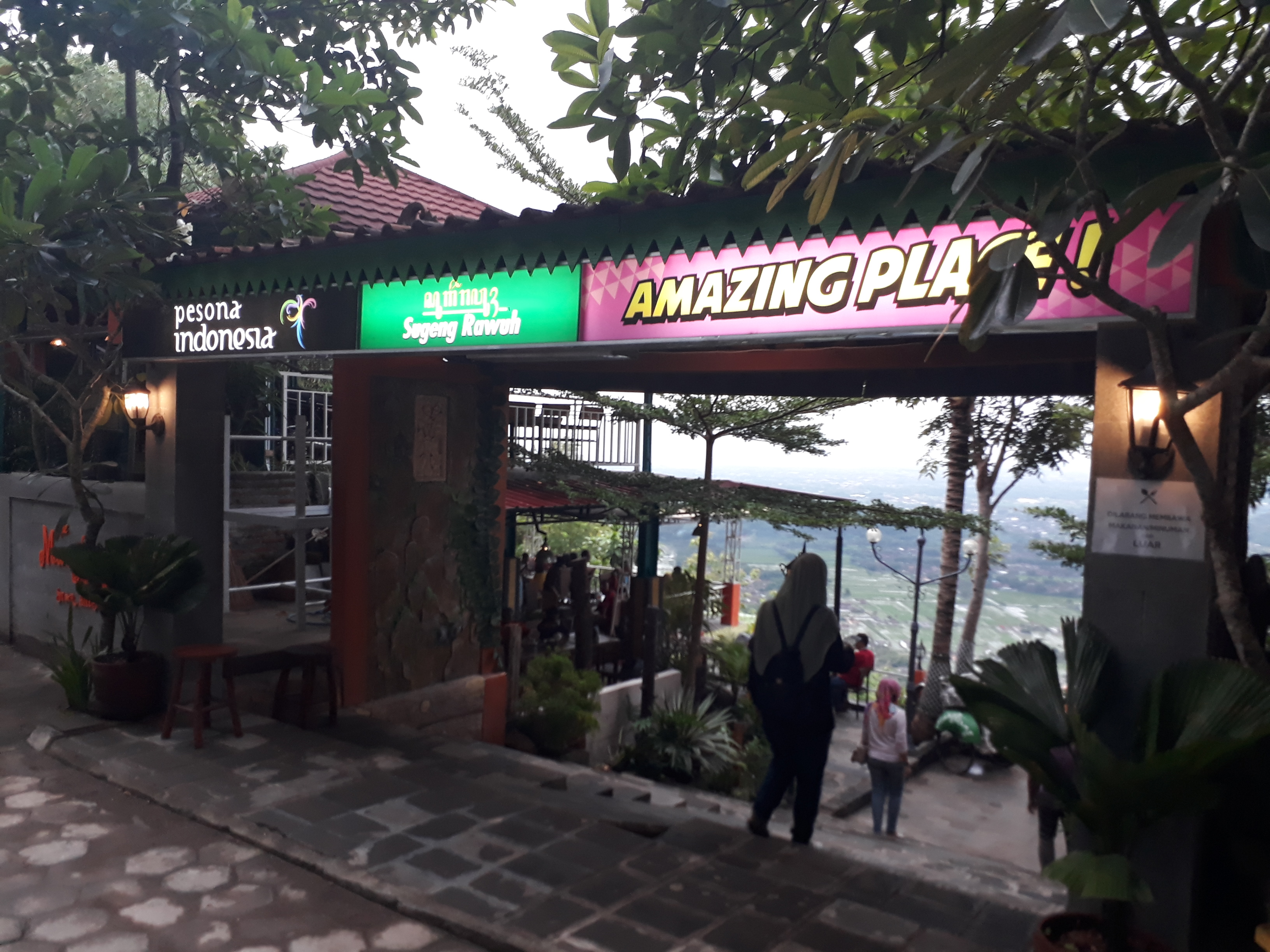 The Manglung View & Resto Yogya Wisata Kuliner Sambil Menikmati Alam