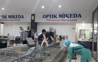 Model Kacamata Terbaru Untuk Pria dan Wanita di Optik Mikeda Cikarang