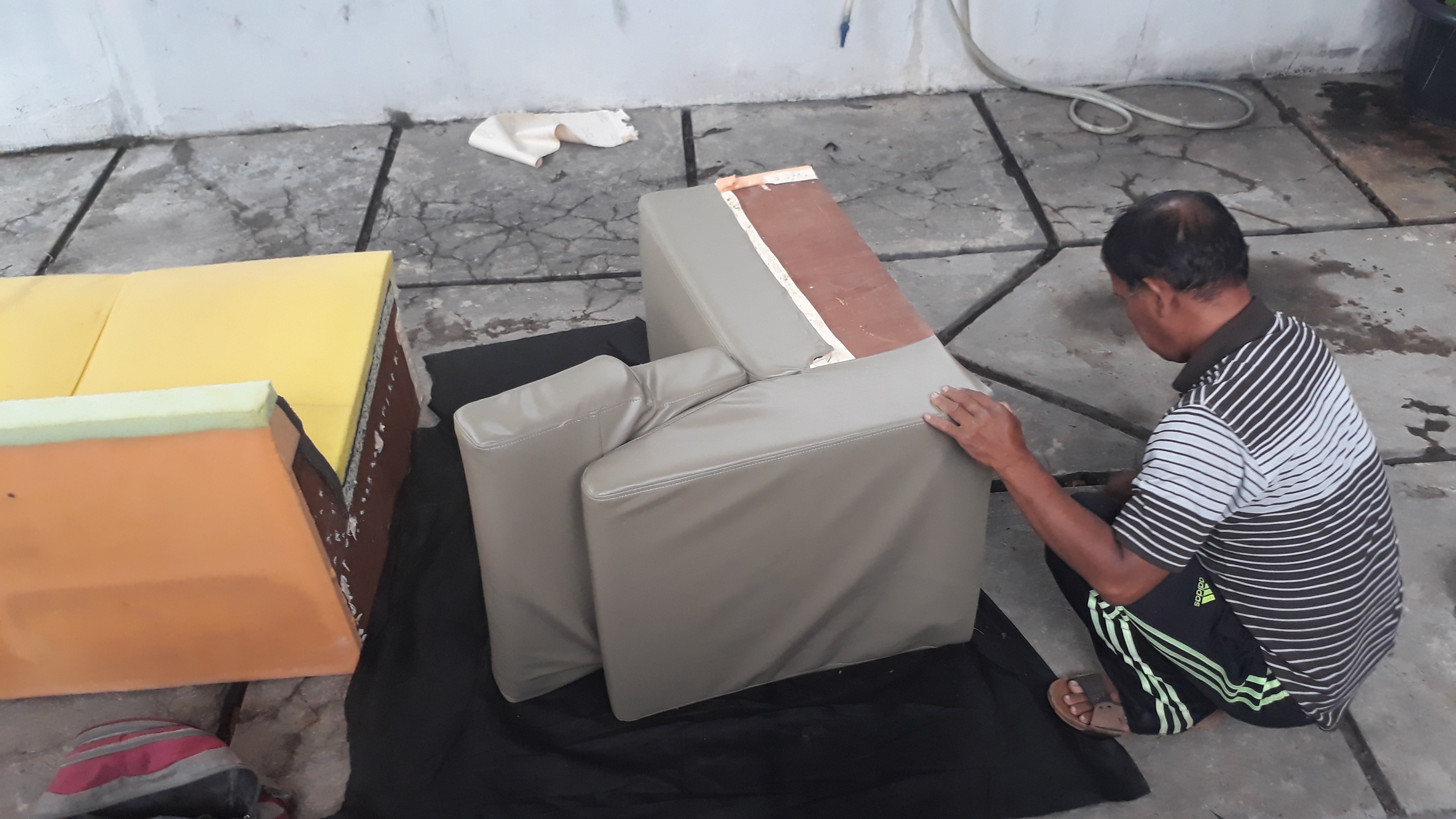 Service Sofa Ruang Tamu Datang Ke Rumah di Cikarang dan Cibitung