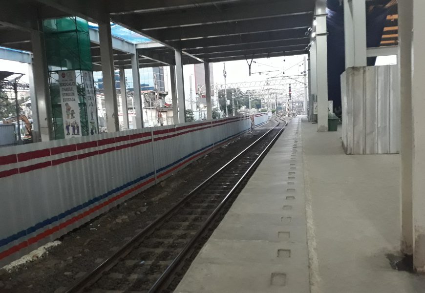 Renovasi Stasiun Jatinegara di lajur 1 dan 2 Sementara Tidak Dapat Dilalui