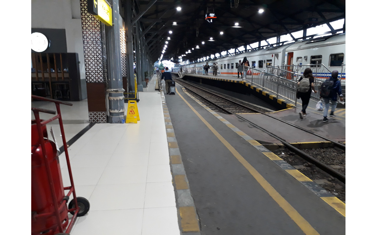 Stasiun Lempuyangan Yogya Sejarah, Perkembangan, Layanan Kereta