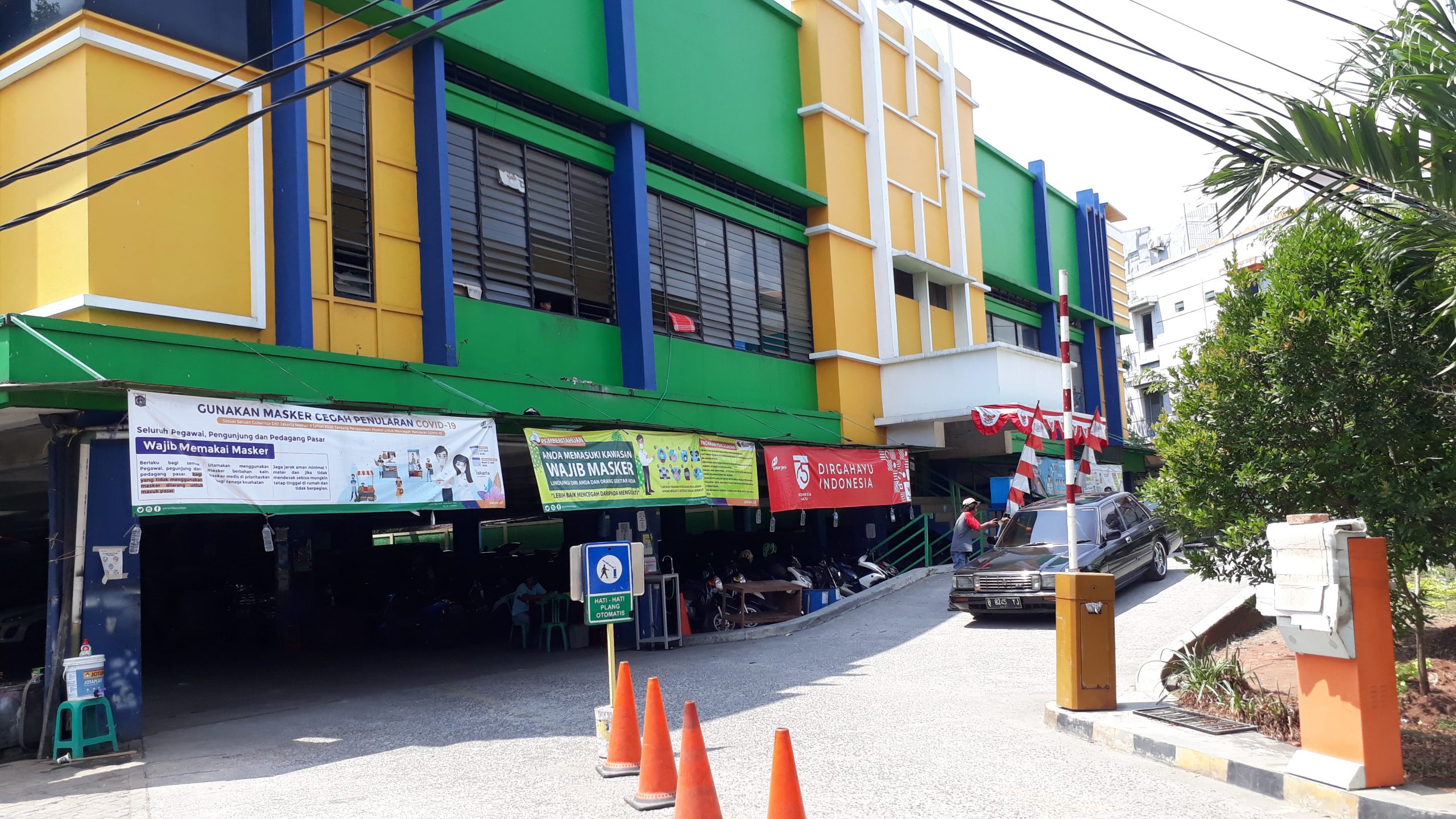 Pasar Otomotif Duren Sawit Pusat Onderdil dan Asesoris Murah Lengkap