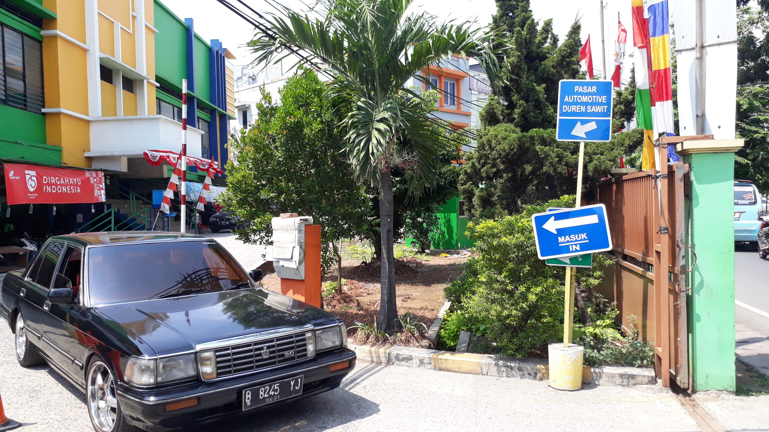 Pasar Otomotif Duren Sawit Pusat Onderdil dan Asesoris Murah Lengkap