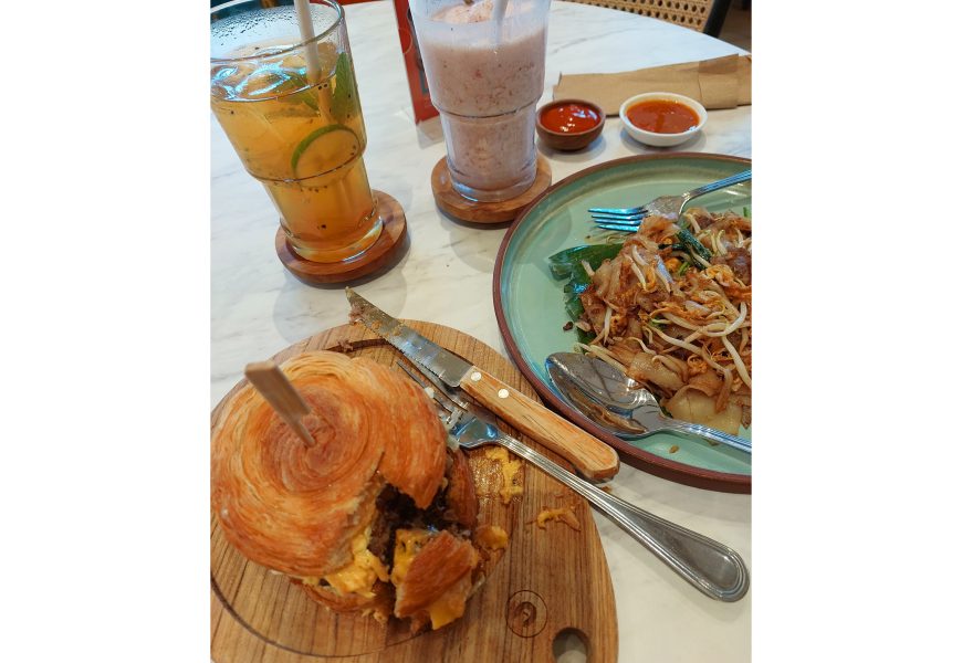 Croco By Monsieur Cafe Resto Bagi Pecinta Croissant di Cikarang